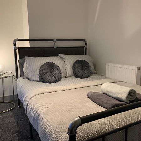 Cosy Cottage In Redcar - Workstays Uk Wilton  Екстериор снимка