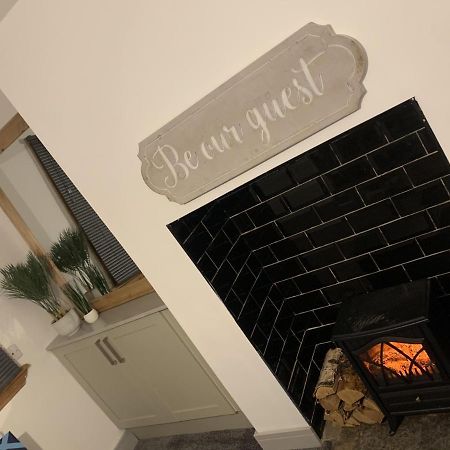 Cosy Cottage In Redcar - Workstays Uk Wilton  Екстериор снимка