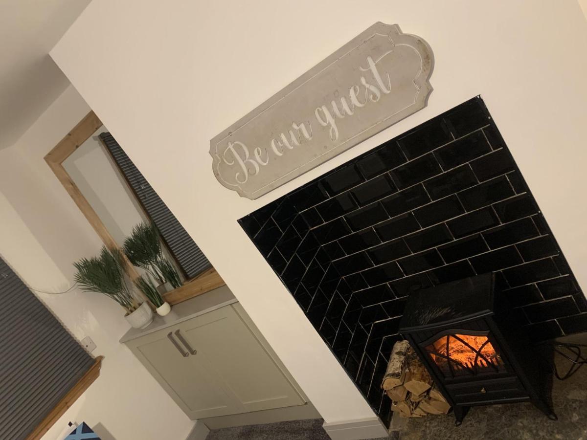 Cosy Cottage In Redcar - Workstays Uk Wilton  Екстериор снимка