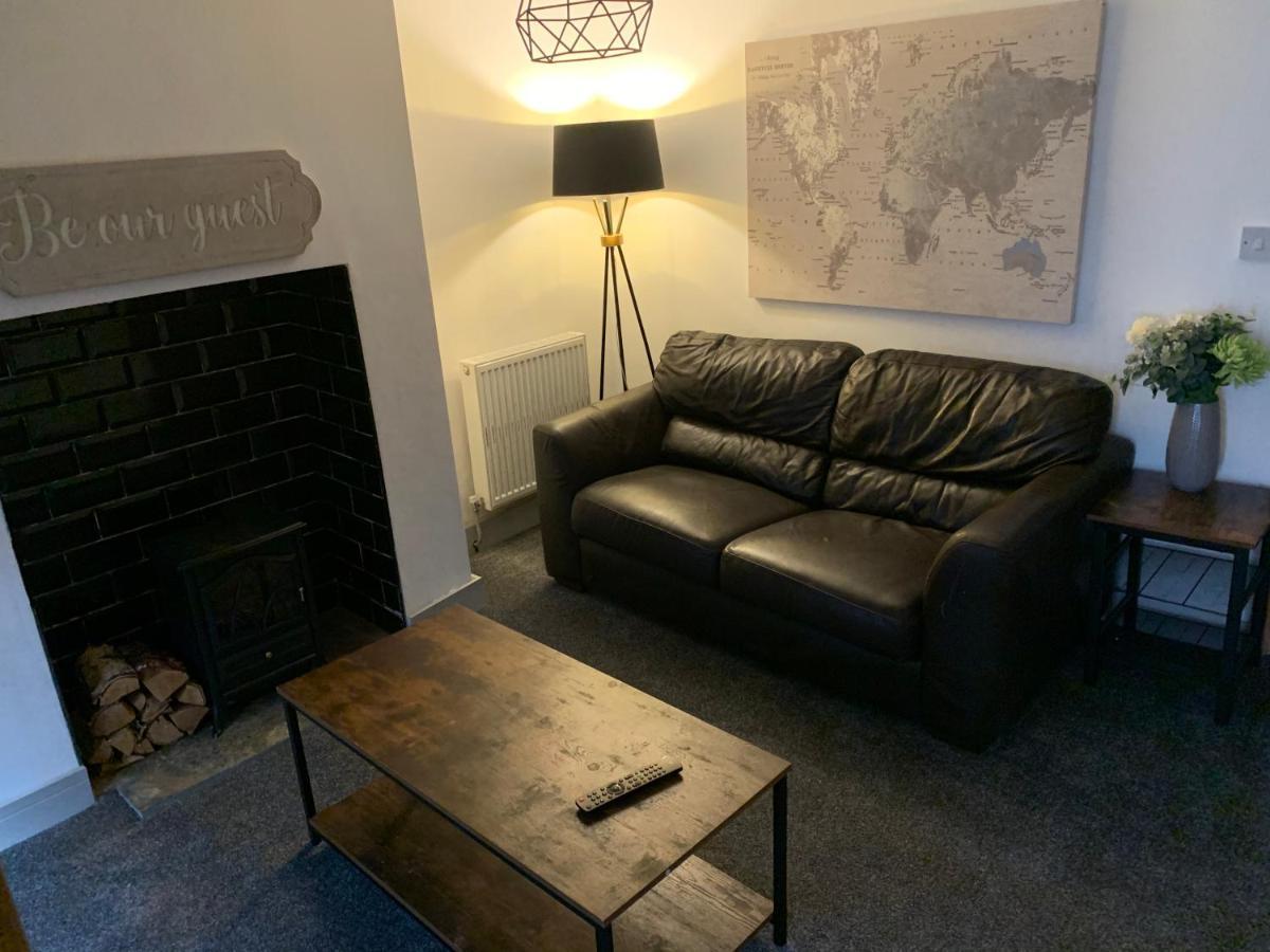 Cosy Cottage In Redcar - Workstays Uk Wilton  Екстериор снимка