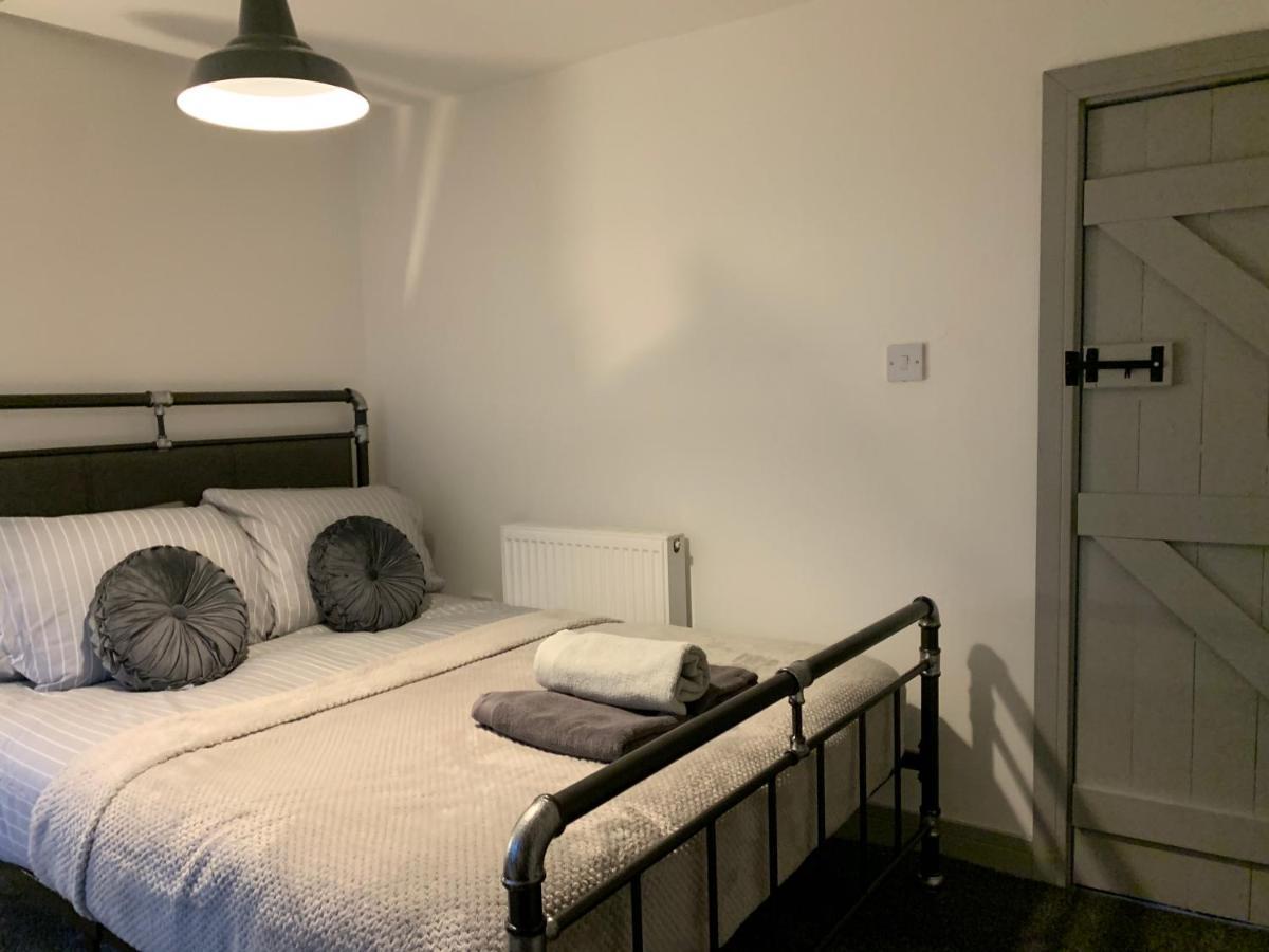 Cosy Cottage In Redcar - Workstays Uk Wilton  Екстериор снимка
